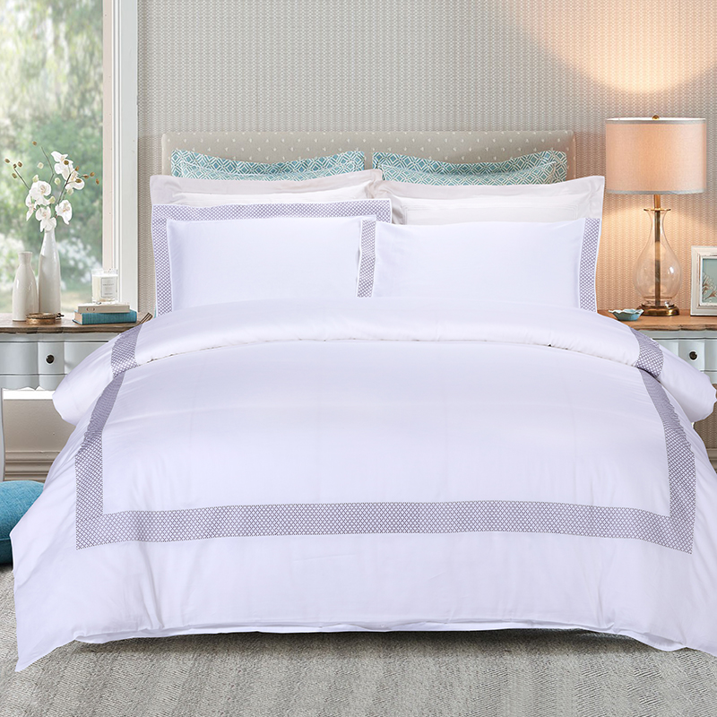 New Embroidery Design Custom Factory Design Luxury Hotel Bedding Set