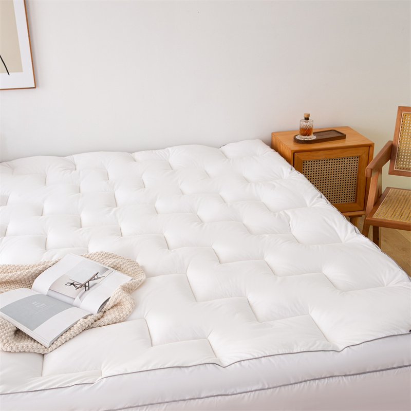 Queen Size Microfiber Filling Mattress Topper 5cm 7cm 10cm Height Queen Size Microfiber Filling Mattress Topper 5cm 7cm 10cm Height
