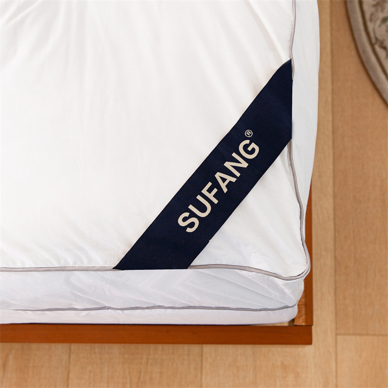 Queen Size Microfiber Filling Mattress Topper 5cm 7cm 10cm Height Queen Size Microfiber Filling Mattress Topper 5cm 7cm 10cm Height