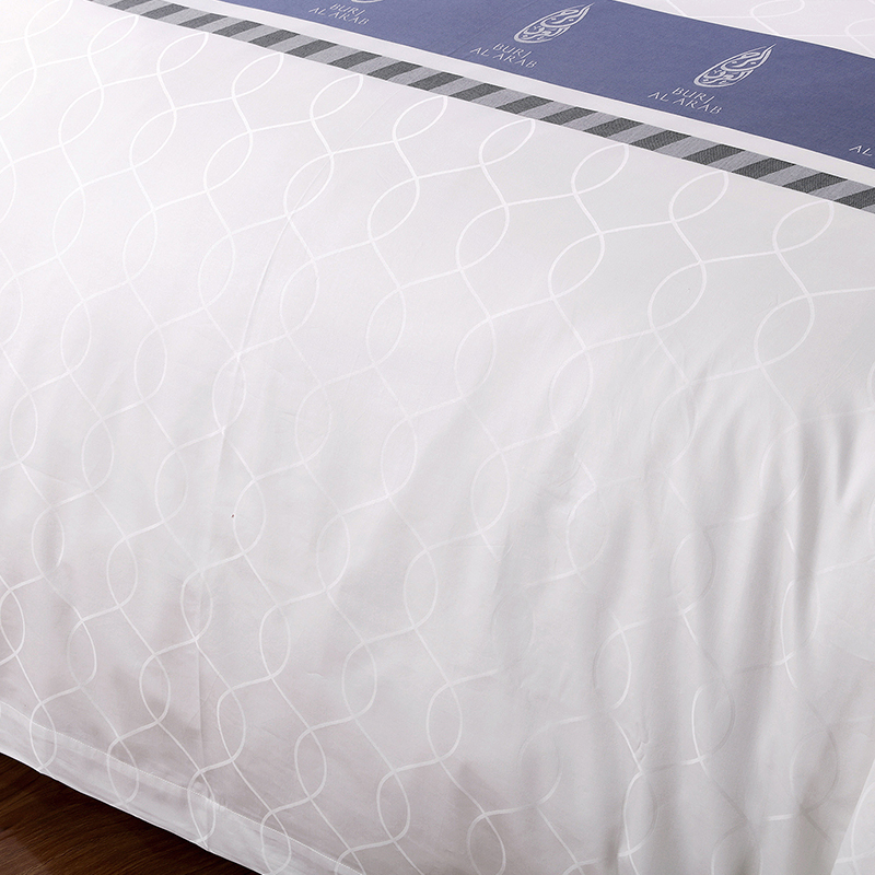 Yarn Dyed Customized Logo 100% Cotton Bedding Set Yarn Dyed Customized Logo 100% Cotton Bedding Set