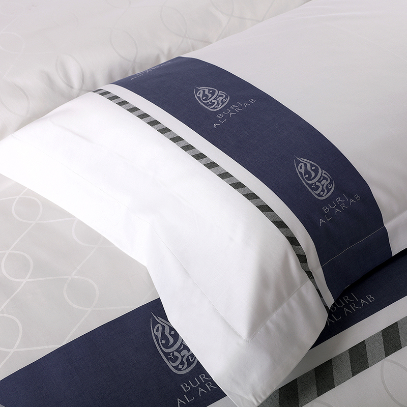 Yarn Dyed Customized Logo 100% Cotton Bedding Set Yarn Dyed Customized Logo 100% Cotton Bedding Set