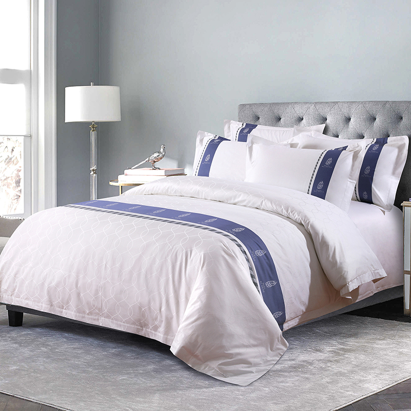 Yarn Dyed Customized Logo 100% Cotton Bedding Set Yarn Dyed Customized Logo 100% Cotton Bedding Set